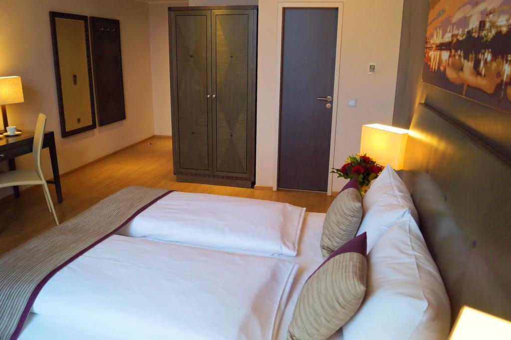 Wyndham Duisburger Hof Hotell Rom bilde